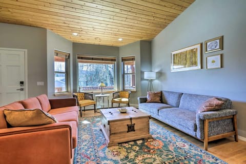 Cozy Carbondale Escape with Deck and Grill! House in El Jebel