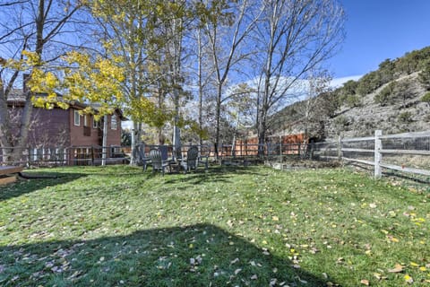 Cozy Carbondale Escape with Deck and Grill! House in El Jebel