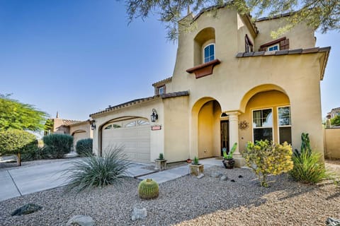 Game Room, Serene Backyard! Luxe Goodyear Home House in Goodyear