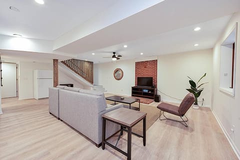 Lake Gaston Duo Kayaks and Dock Duplex 4000+ sq ft House in Bracey