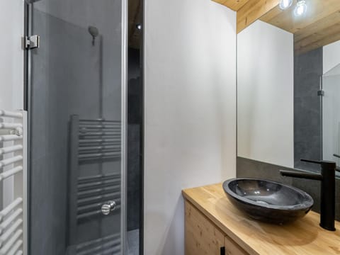 Appartement neuf spacieux à Megève avec jardin privatif - FR-1-569-60 Apartment in Combloux