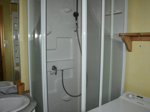 Appartement 3P avec parking, proche commerces et pistes, Pralognan-la-Vanoise - FR-1-464-212 Apartment in Pralognan-la-Vanoise