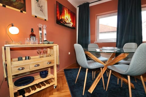Living room, Seating area, Dining area