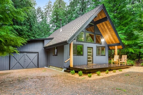 Alderbrook A-Frame House in Union