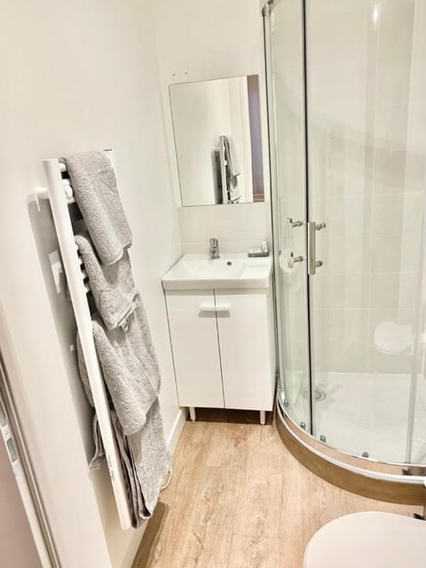 Studios charmants cosy à 5 minutes du centre-ville Apartment in Bourges