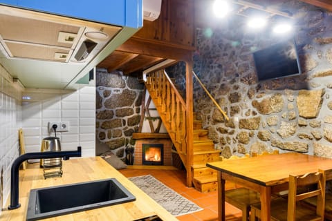 TV and multimedia, Kitchen or kitchenette, Living room, Dining area