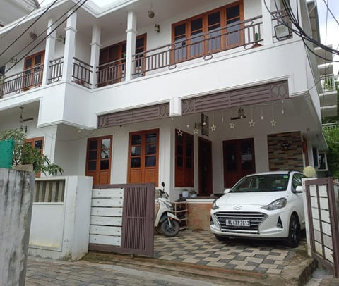 Property building, Internal: Not applicable to any particular room