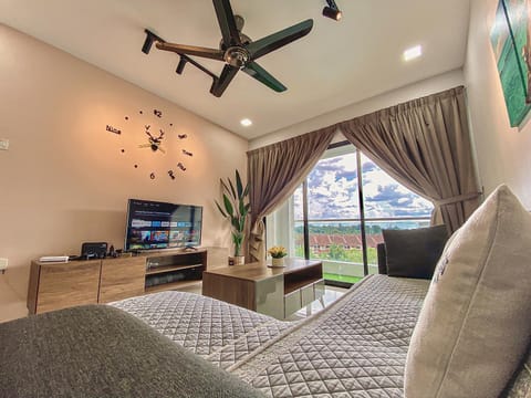 Communal lounge/ TV room, TV and multimedia, Living room, Seating area, fireplace