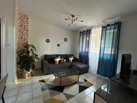 Home Lyla Apartment in Dijon