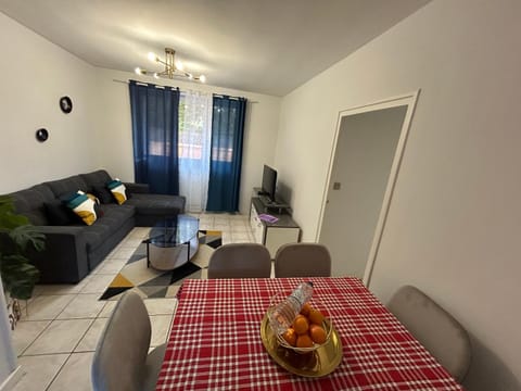 Home Lyla Apartment in Dijon