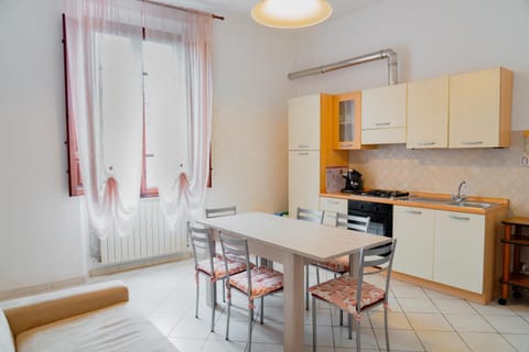 Casa vacanze Floria in centro a due passi dal mare!! Apartment in Marina di Carrara