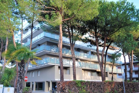 Property building, Balcony/Terrace