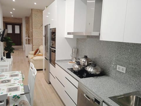 Coffee/tea facilities, Kitchen or kitchenette, Dining area, dishwasher, minibar, pet friendly, stove, toaster