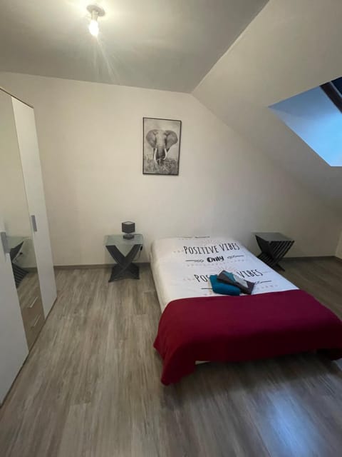 Le Familiale climatisé & Wi-fi Apartment in Bourgogne-Franche-Comté