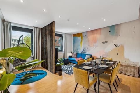 Living room, Seating area, Dining area, Evening entertainment