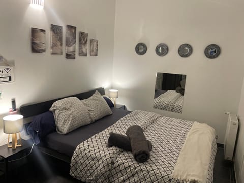 Chambre agréable avec jacuzzi Vacation rental in Marseille