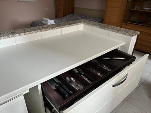 Luminoso Monolocale zona servita Apartment in Legnano