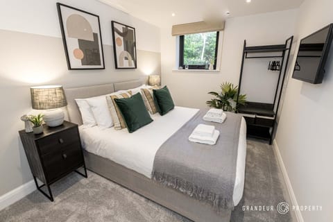 Aurora Heights by Grandeur Property Apartment in Poole