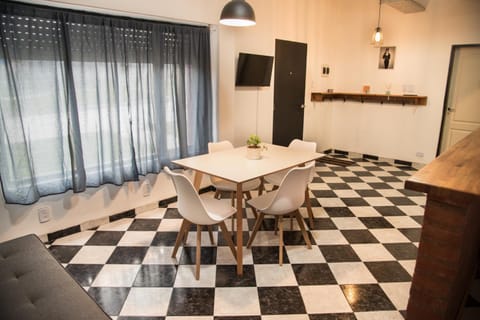 TV and multimedia, Living room, Seating area, Dining area