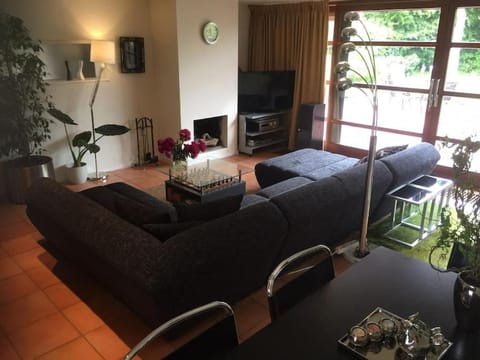 Near Amsterdam, The Hague, Leiden and North Sea House in South Holland (province)