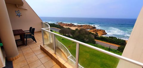 Natural landscape, View (from property/room), Balcony/Terrace, Seating area, Sea view