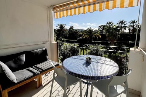 Balcony/Terrace, Garden view