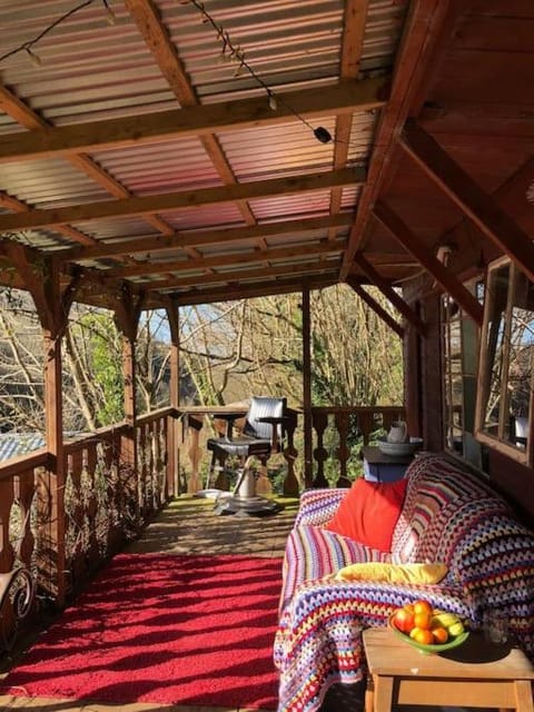 Surfers and walkers cosy camping cabin Cabin in Woolacombe