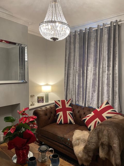 Characterful Home in York House in York