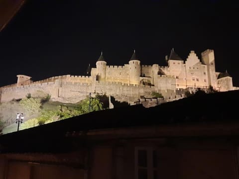 Nearby landmark, Night, Landmark view