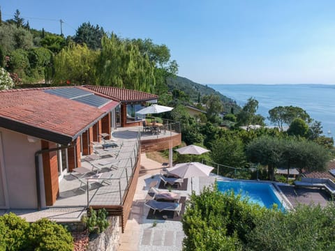 Property building, Natural landscape, Pool view, Swimming pool, sunbed