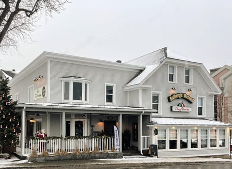 Property building, Day