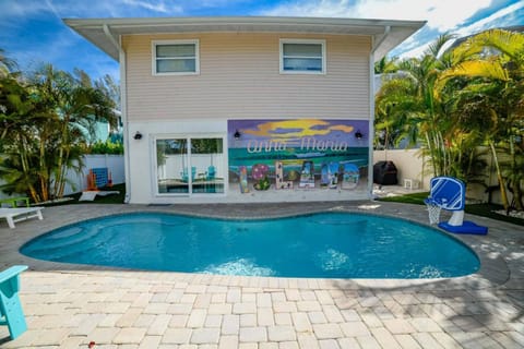 On Point - 811 Jacaranda Rd House in Anna Maria Island