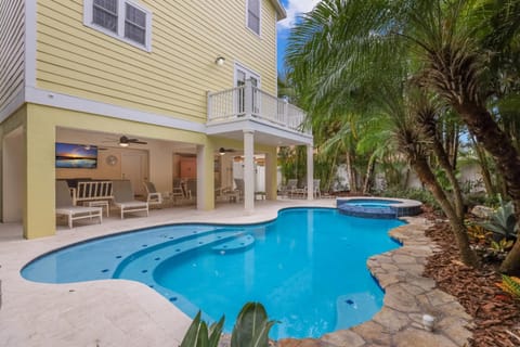 Absolute Paradise - 2114 Avenue A House in Bradenton Beach