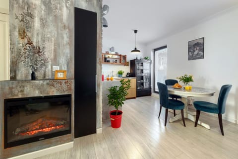 Dining area, flat iron