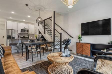 The Black Sands I Outdoor Theatre I Game Room I TV House in Lago Vista