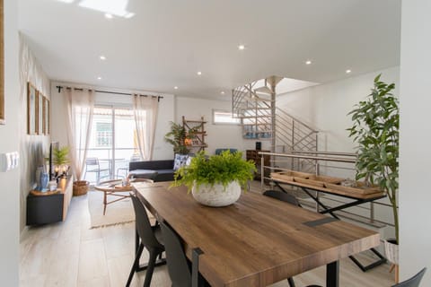 Kitchen or kitchenette, Living room, Dining area