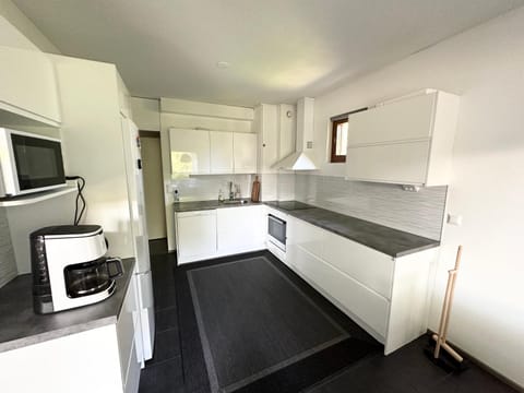 Kitchen or kitchenette, dishwasher, minibar, oven, pet friendly, stove