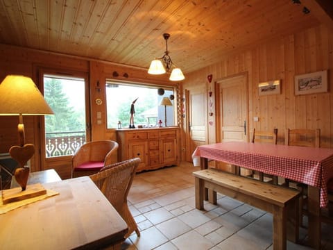 Chalet cosy 3 chambres pour 6 personnes à Arâches-la-Frasse, proche centre village et pistes. - FR-1-572-129 Chalet in Arâches-la-Frasse