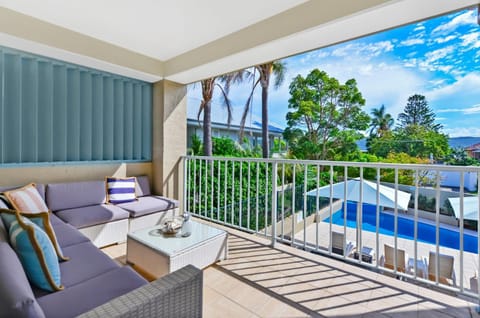 Patio, Day, View (from property/room), Balcony/Terrace, Seating area, Pool view, sunbed