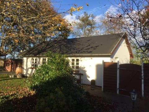 Idyllisk anneks, hvor lejer har eget hus. House in Region of Southern Denmark