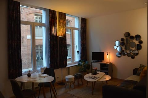 TV and multimedia, Seating area