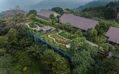Property building, Nearby landmark, Spring, Day, Natural landscape, Bird's eye view, Mountain view