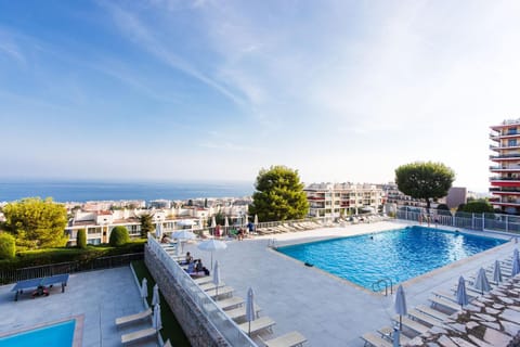 Pool view, Sea view, Swimming pool