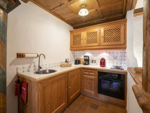 Coffee/tea facilities, Kitchen or kitchenette, pet friendly, stove, toaster