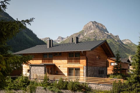 Property building, Day, Natural landscape, Mountain view