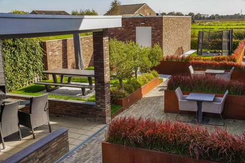Seating area, Garden view