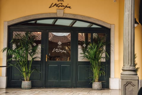 Facade/entrance