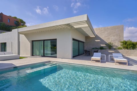 Property building, Swimming pool