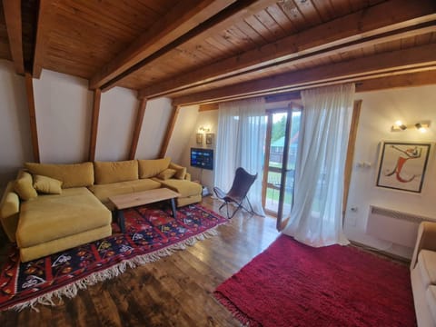 Green Eye Chalet in Montenegro