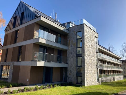 Property building, Balcony/Terrace